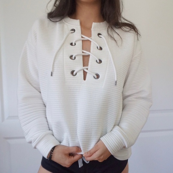 FOREVER 21 WHITE PULLOVER - Picture 1 of 5